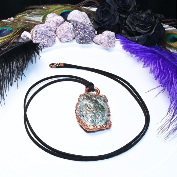 Shimmery Green Fuchsite Electroformed Copper Pendant - Picture 5 of 7